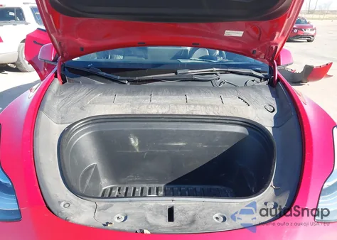 2022 Tesla Model Y from USA, damaged, VIN 7SAYGDEE3NF386239